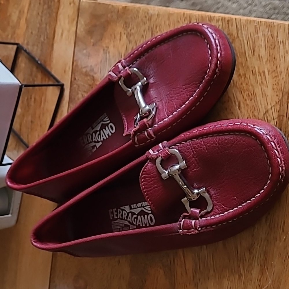 Salvatore Ferragamo leather driving shoes moccasins.